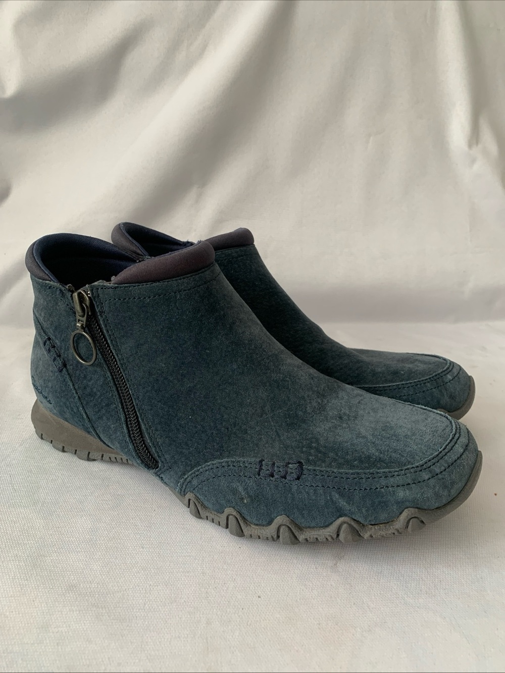 Skechers Bikers Zippiest Ankle Bootie Womens 9.5 Relaxed Fit Navy Suede Side Zip